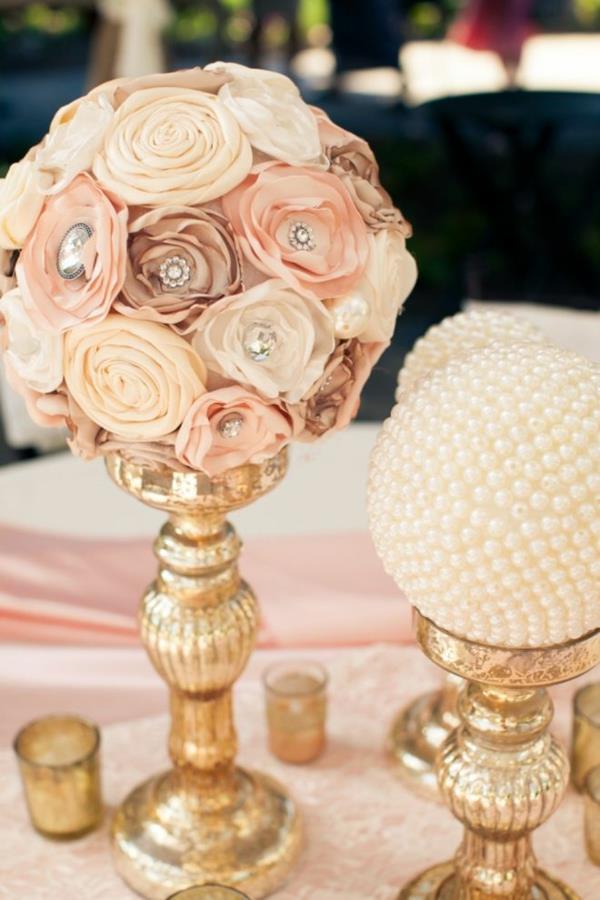 občutljivo in elegantno vintage namizni okras-za-poroko-z-cvetje