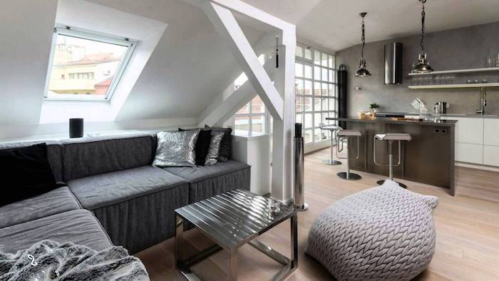 penthouse pilka baldai ir dekoras sidabrinės pagalvėlės grindų pagalvėlės sėdynių pagalvėlės virtuvė