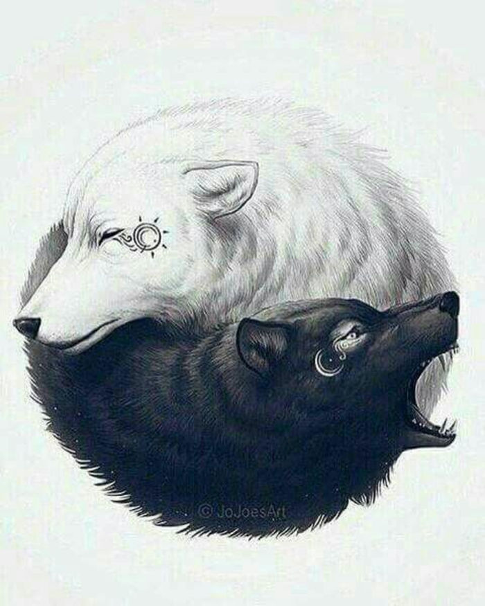 un lup și un negru negru îmbrățișându-se unul pe altul - o altă idee pentru un tatuaj mare de lup