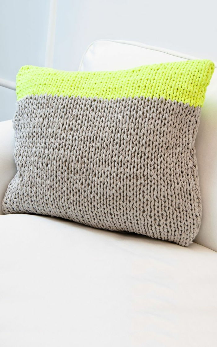 to-tone Cushion cappucciono-color neon farge-vakre-strikk